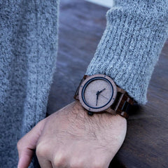 Ebony Saturn - wowat.cowowat